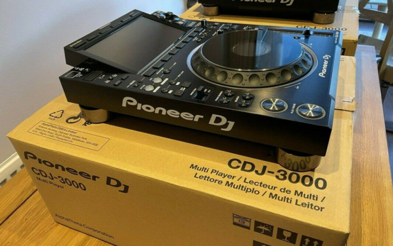 Pioneer CDJ-3000 Multi-Player / Pioneer DJM-A9 DJ Mixer / Pioneer  DJM-V10-LF