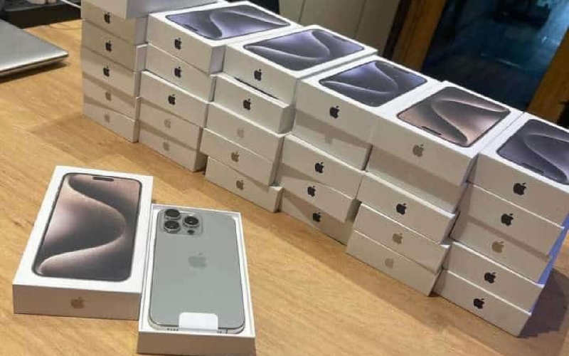 Apple iPhone 15 Pro 128GB = 550 EUR , iPhone 15 Pro Max 256GB = 600 EUR