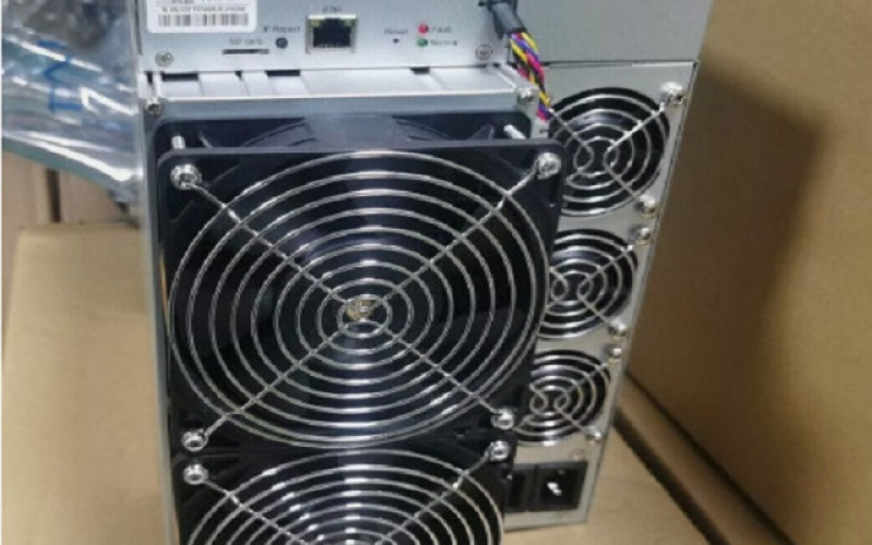 Bitmain Antminer S21 Pro (234Th)3531W Bitcoin SHA-256