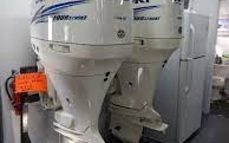 Slightly Used Suzuki 300HP 4-Stroke Outboard Motor Engine