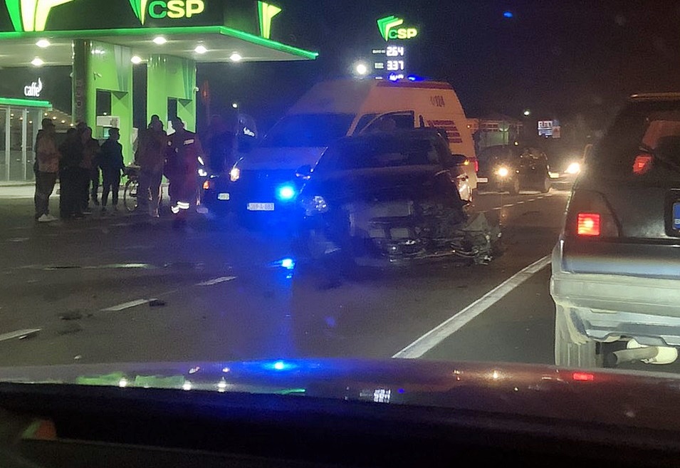 Sudar Pet Automobila U Dvorovima Kod Bijeljine (FOTO)