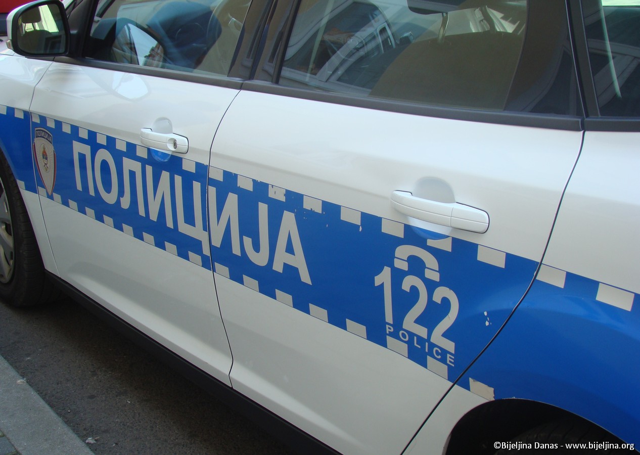 POLICIJSKA AKCIJA "KUM" Pretresi i hapšenja na više lokacija zbog šverca droge