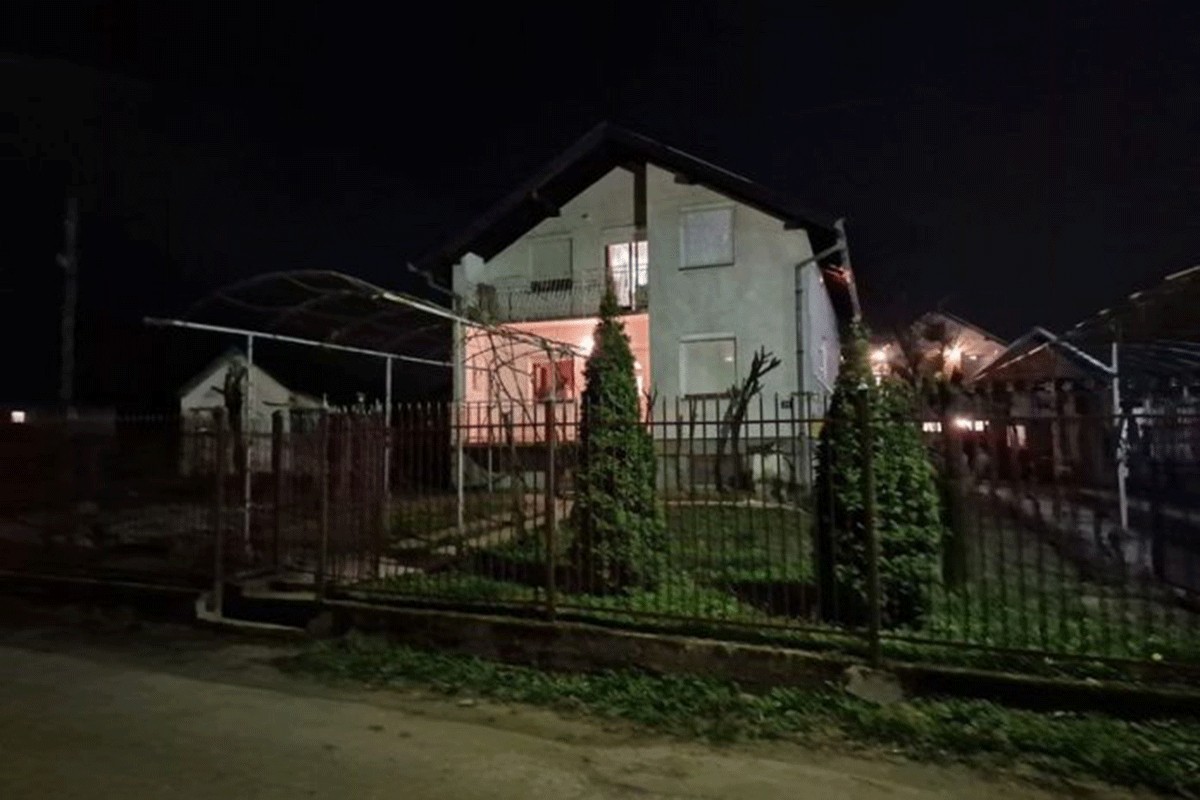 Muk u Petrovaradinu: Ostavljena kolica i veš na štriku svjedoče o životima kojih više nema