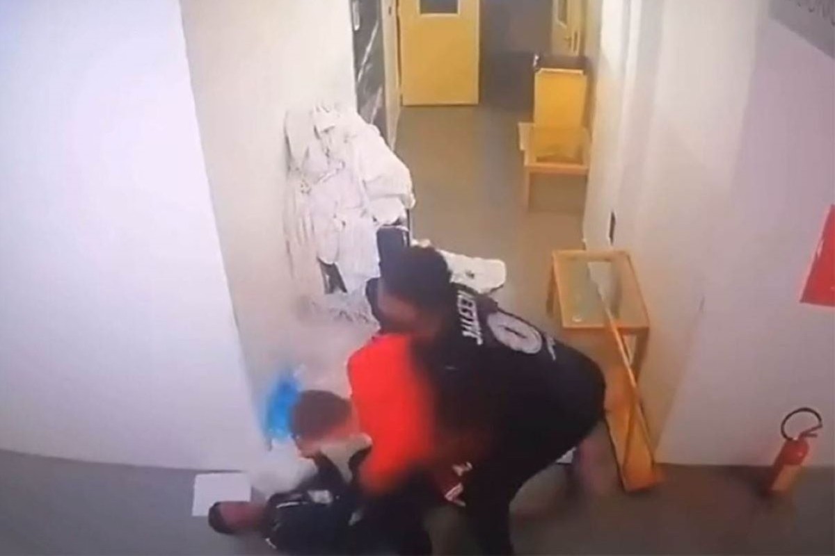 Pojavio se snimak skandalozne tuče iz beogradske Arene (VIDEO)